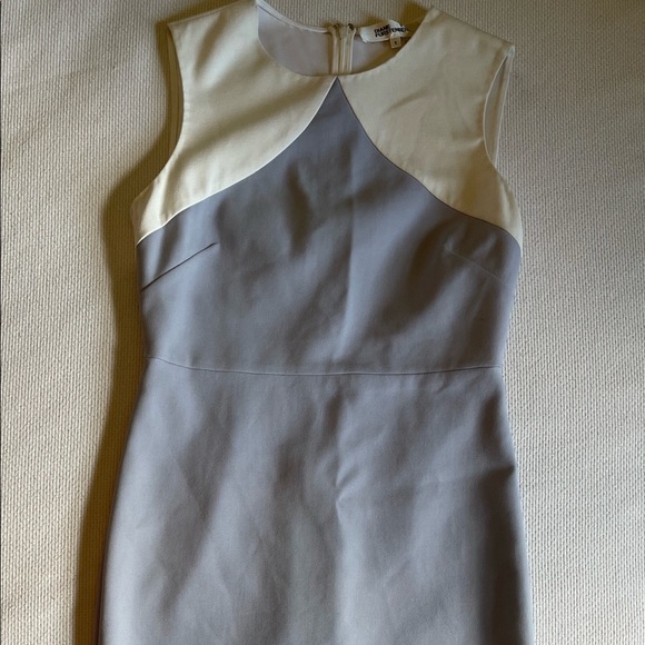 DIANE VON FURSTENBERG
Colorblock Sleeveless Body-Con Midi Sheath Dress - Picture 8 of 8